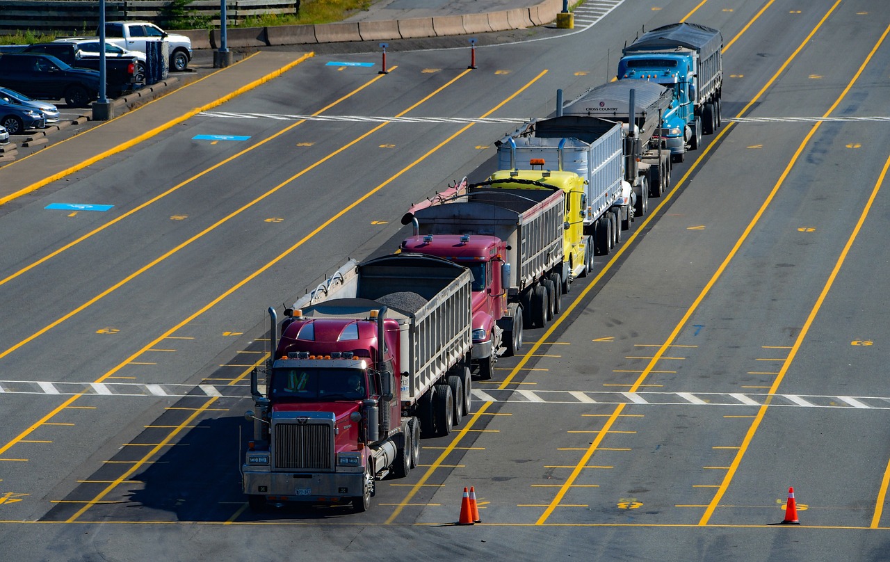 The Use of the HEMTT in Logistics Operations